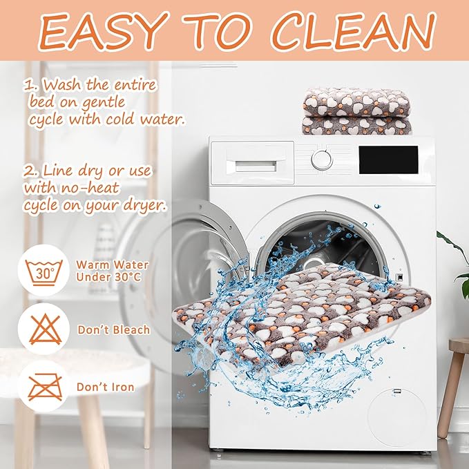 VitalCozy 2 Pack Self Warming Cat Mat Self Heating Pad Bed Reversible Machine Washable Reflects Body Heat Warm Thermal Pet Pad Crate Blanket for Feral and Indoor Cat (Heart,22'' X 18'')