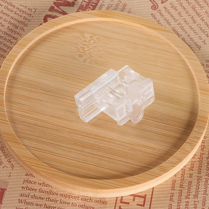 SPT-2 Female Zip Christmas Plugs - Electric Plug - 25pack Transparency