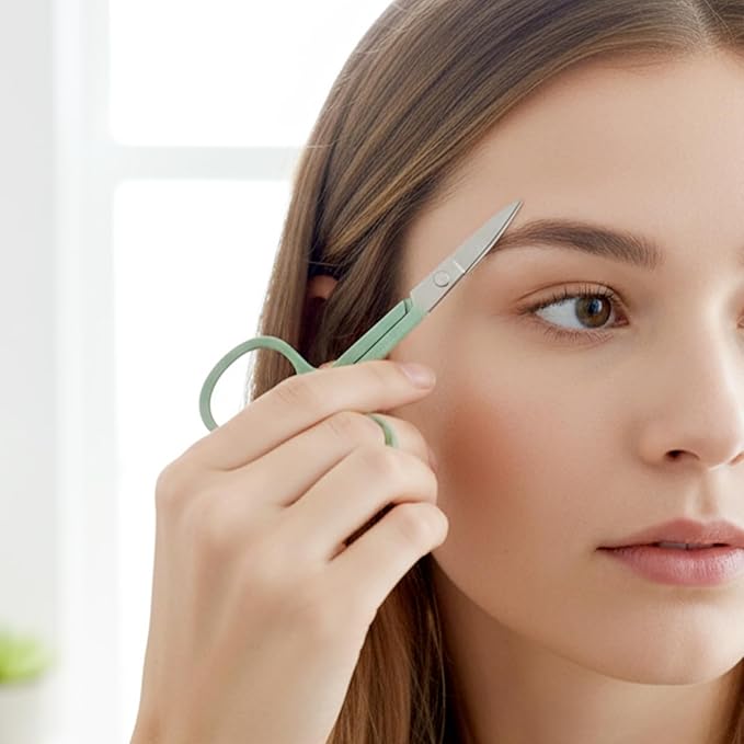 7 Pcs Manicure Pedicure Set Stainless Steel Nail Clippers Pedicure Kit Professional Nail Care Beauty Tools with Portable Zipper Pack Travel Essentials Manicure Pedicures Kit for Men and Women (Green)