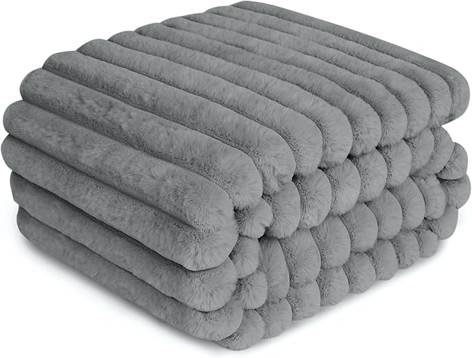 Waterproof Dog Blanket for Bed, Luxury Plush Washable Large Dogs Blankets for Furniture Protection, Super Soft Calming Pet Blanket for Indoors (Grey, 30"x40")