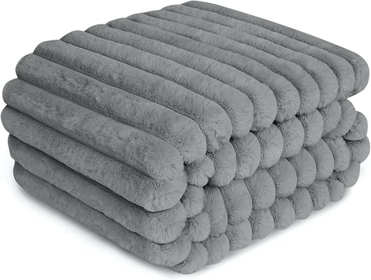 Waterproof Dog Blanket for Bed, Luxury Plush Washable Large Dogs Blankets for Furniture Protection, Super Soft Calming Pet Blanket for Indoors (Grey, 30"x40")