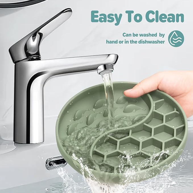 Slow Feeder Dog Bowls, Silicone Pet Food Bowls with Suction Cups, Non-Slip Dog Feeding Slow Down Pet Eating Speed for Fast Eaters, Anxiety Relief & Fun Added (Green)