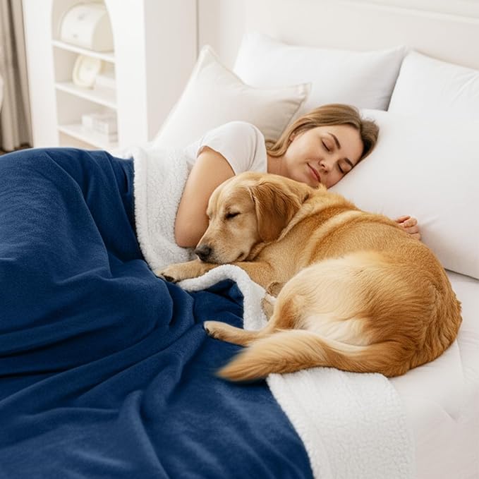 Smiry Waterproof Blanket Throw for Large Dogs, Soft Reversible Dog Blanket for Sofa Couch Bed, Washable Leakproof Sherpa Fleece Furniture Couch Protector(40"x60", Navy/White)