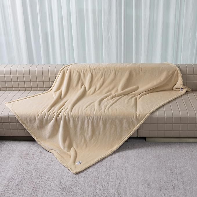 Waterproof Dog Blanket Reversible Pet Bed Cover Puppy Fluffy Cream Blankets Leakproof Sofa Couch Cover Cat Pet Blanket for Warm Washable-XXL