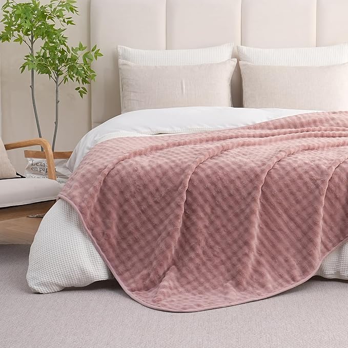 Waterproof Blanket for Bed Couch Sofa Car, Soft Leakproof Dog Blanket with 3D Bubble Pattern, Reversible Water Proof Pet Blankets for Dogs Cats Puppies (60"x80", Dusty Pink)