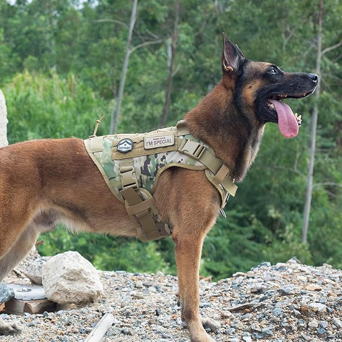 Tactical Dog Harness Vest with Handle, Military Dog Harness for Large Medium Dogs,No-Pull Service Dog Vest with Hook & Loop Panels,Adjustable Dog Vest Harness for Walking Hiking Training（Camo）