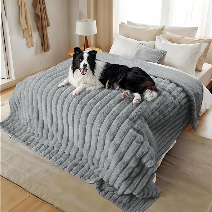 Waterproof Dog Blanket for Bed, Luxury Plush Washable Large Dogs Blankets for Furniture Protection, Super Soft Calming Pet Blanket for Indoors (Grey, 40"x50")