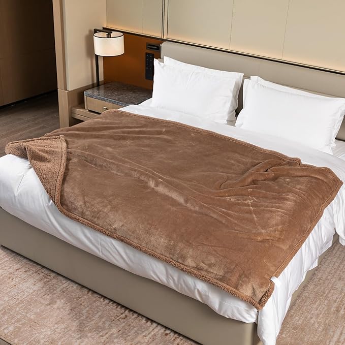 Brown Blanket for Dogs Waterproof Pet Blankets Reversible Dog Bed Cover Puppy Jacquard Cat Blankets Leakproof Sofa Couch Cover Mats for Warm Washable-Camel,XL