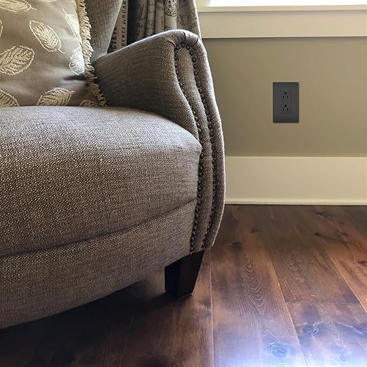 Legrand radiant 885BKCC12 15 Amp Decorator Duplex Outlet, Side Wire or Push Wire, Black (1 Count)