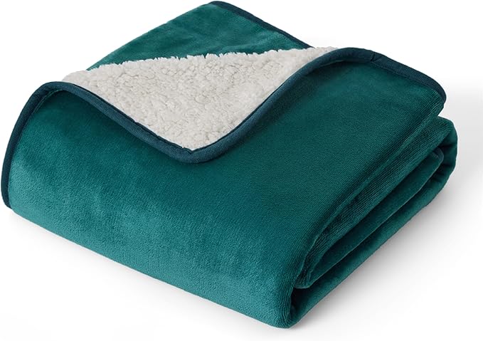 Bedsure Cat Blanket for Indoor Cats - Waterproof Calming Cat Blankets for Kitten, Sherpa Fleece Pet Blanket, Soft Plush Reversible Throw Furniture Protector, 35"x25", Green