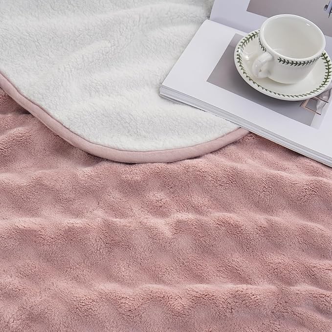 Waterproof Blanket for Bed Couch Sofa Car, Soft Leakproof Dog Blanket with 3D Bubble Pattern, Reversible Water Proof Pet Blankets for Dogs Cats Puppies (30"x40", Dusty Pink)